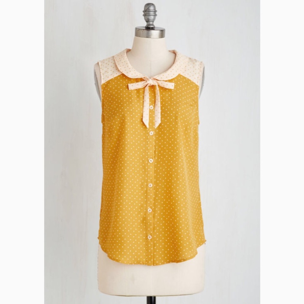 Fashionably Elate Top in Goldenrod